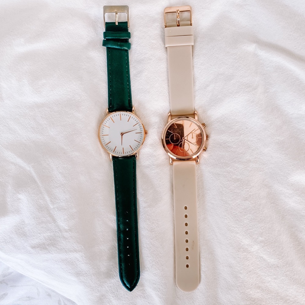 Elegant Green and Cream Watches
